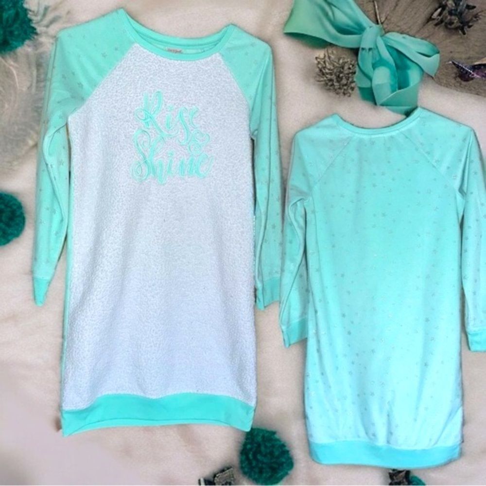 CAT & JACK l Little Girls Nightgown l Rise & Shine l Sherpa front l Star accents